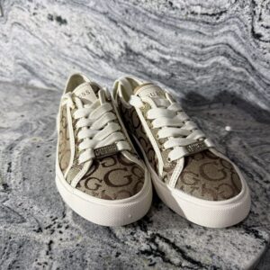 Alternative view of Tenis Guess talla 7 americano